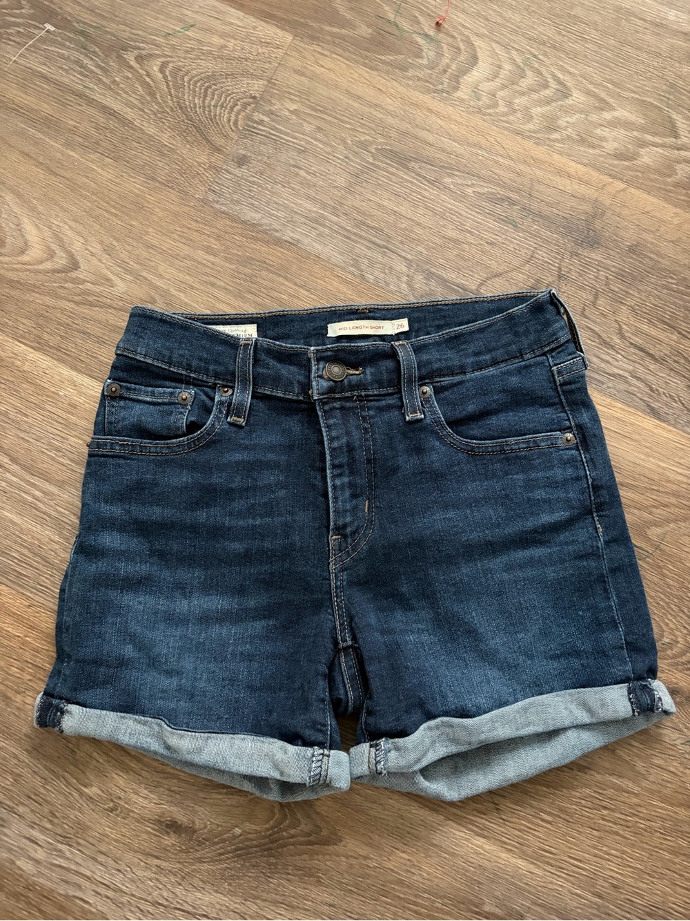 Levi’s Premium Mid Length Shorts 26 Dark Wash High Rise Cuffed Denim Stretch